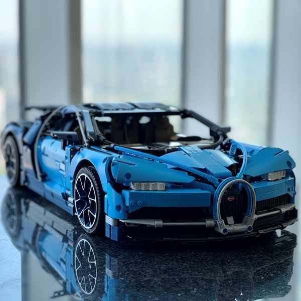 Конструктор Bugatti Chiron Technic 4031 деталей, спортивный автомобиль 1:8, аналог лего Technic для взрослых 1000226 фото