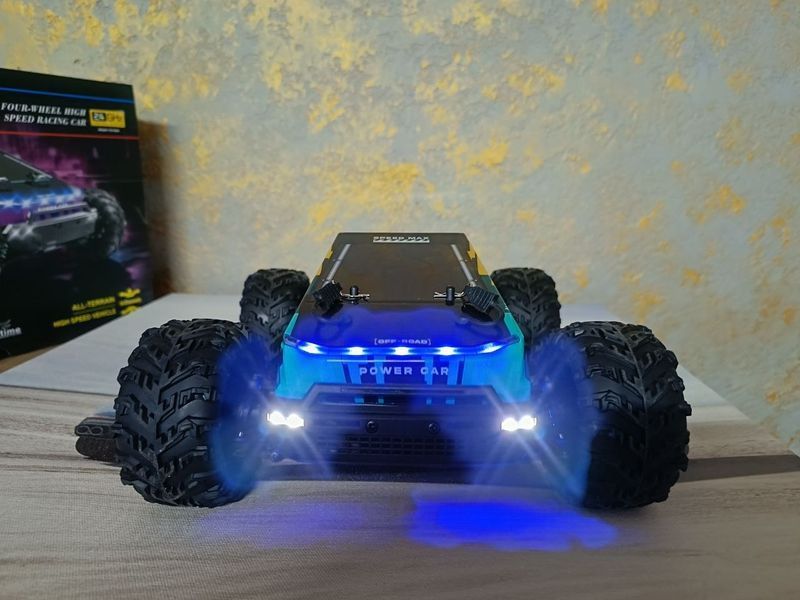 Позашляховик на радіокеруванні JJRC Cybertruck 4WD 40 км/г Зелений 1000250-1 фото