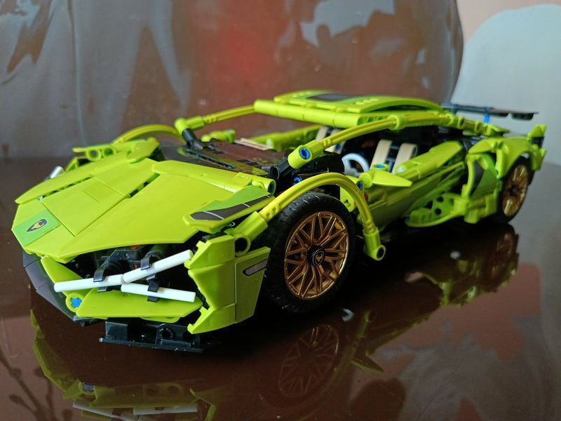 Конструктор Technic Lamborghini Sian FKP 37 на радиоуправлении - 1280 деталей, масштаб 1:14 1000129 фото